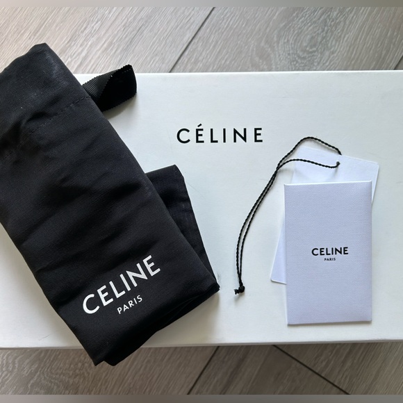 CELINE PICO BELT BAG IN GRAINED CALFSKIN - Picture 9 of 10